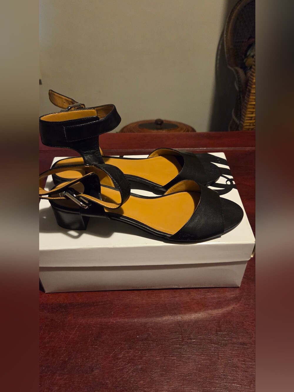 Women’s Nine West Leather Black Ankle-Strap Low Block Heel Sandals Size